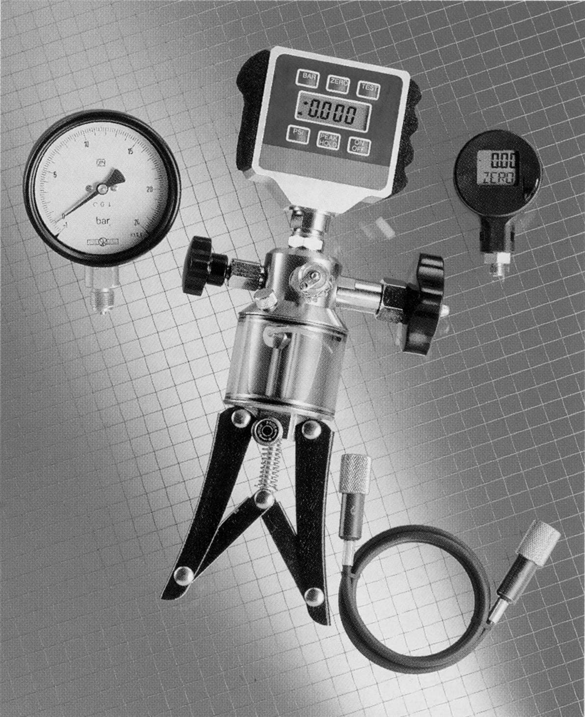 IMPA 651582 – Pressure Calibrator Hydraulic , 0-300/0-700bar Lcd Pm700d